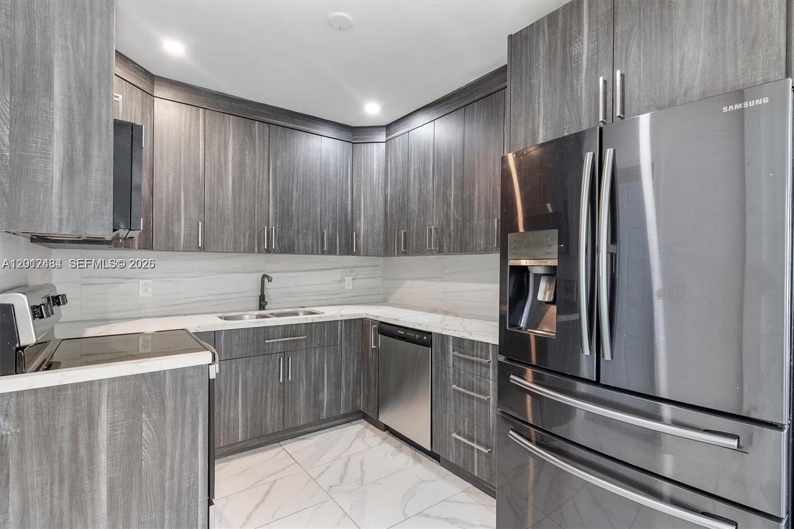 1169 NW 114th St, Miami FL 33168 — 7
