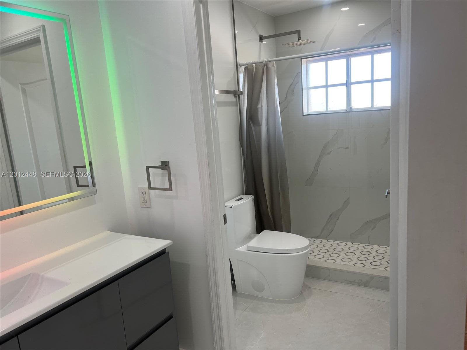 2425 W 76th St # 207, Hialeah FL 33016 — 32