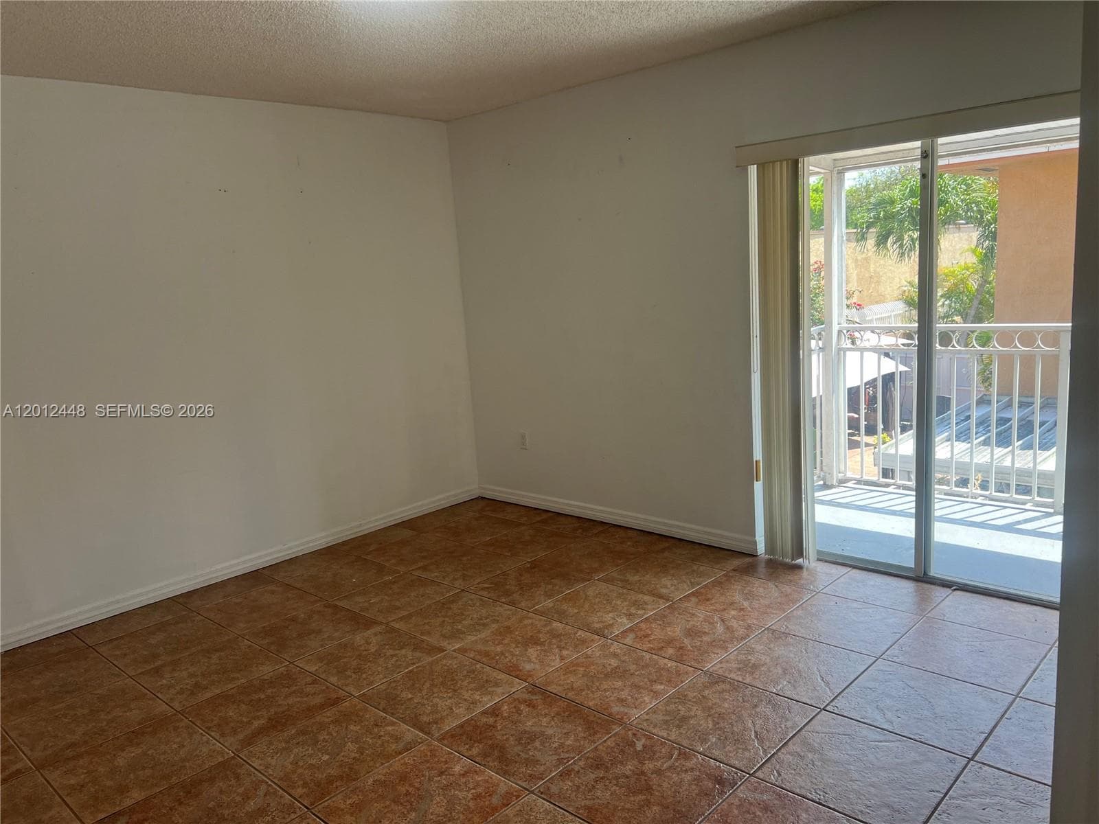 2425 W 76th St # 207, Hialeah FL 33016 — 24