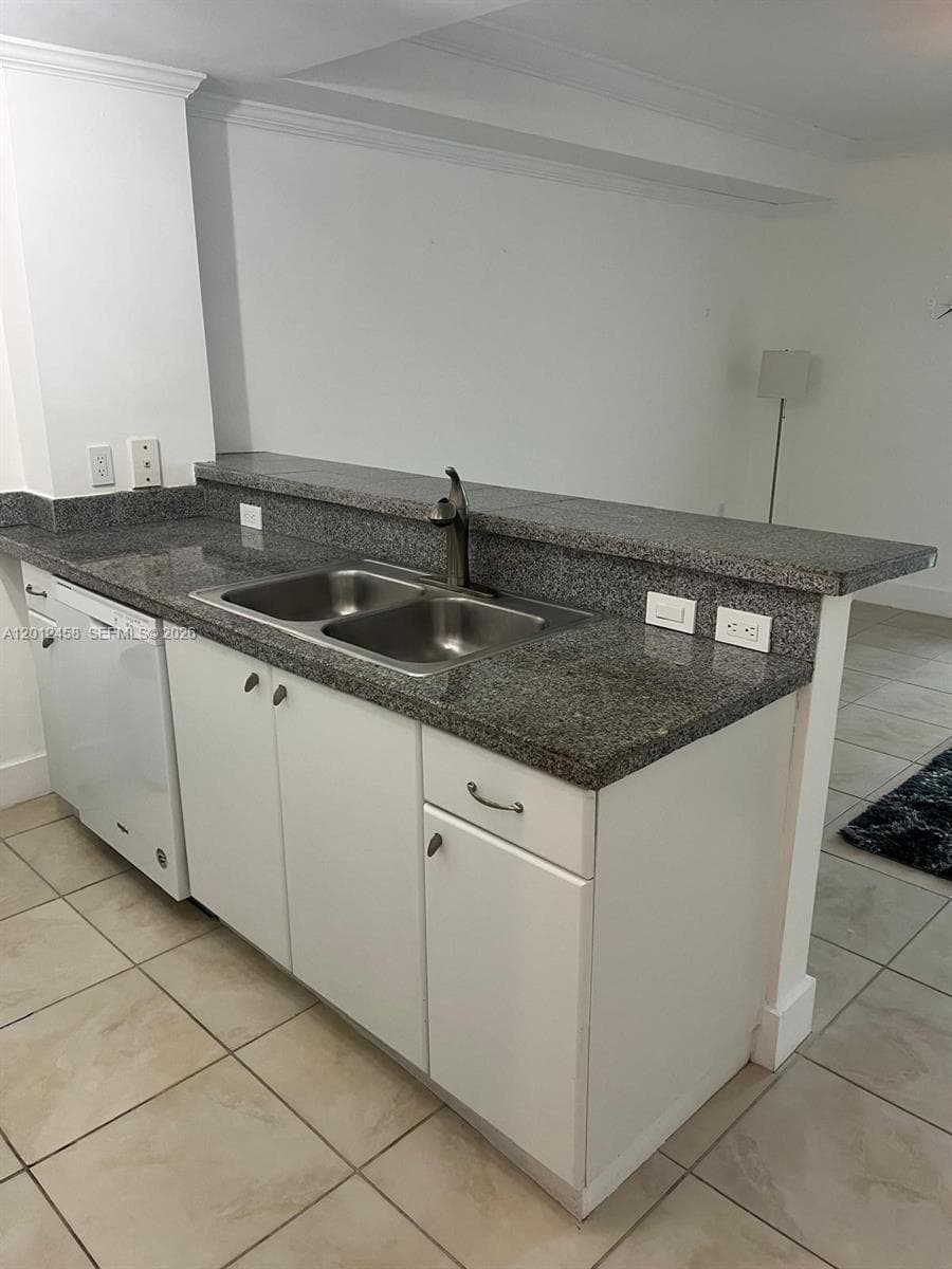 2740 SW 28th Ter # 203, Miami FL 33133 — 10