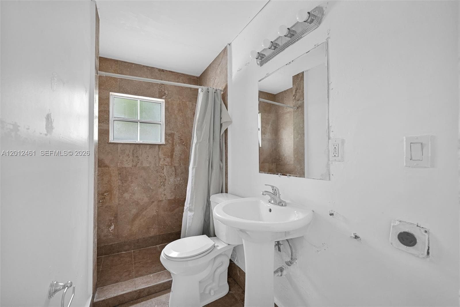 452 NE 30th St, Miami FL 33137 — 28