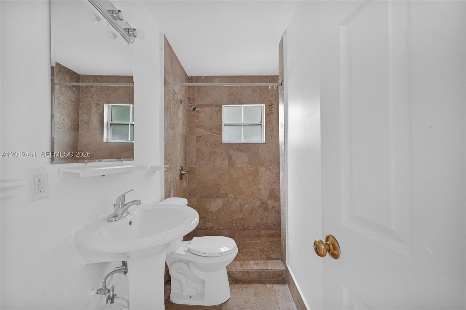 452 NE 30th St, Miami FL 33137 — 25