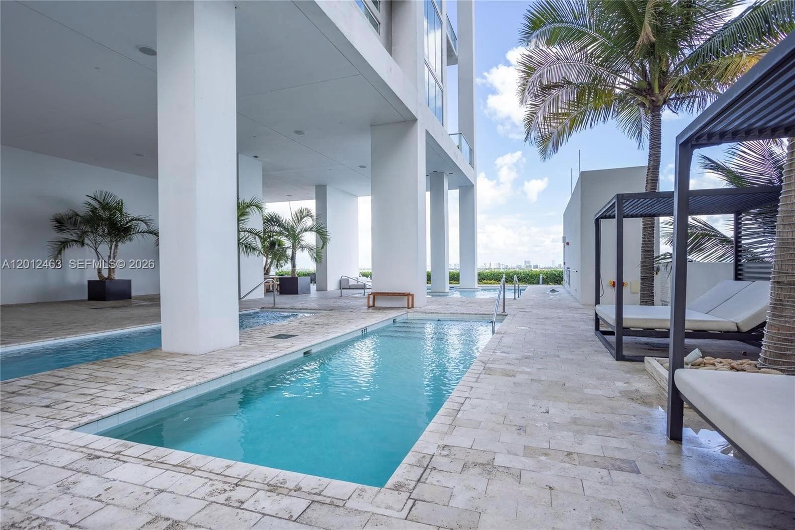 1040 Biscayne Blvd # 1602, Miami FL 33132 — 32
