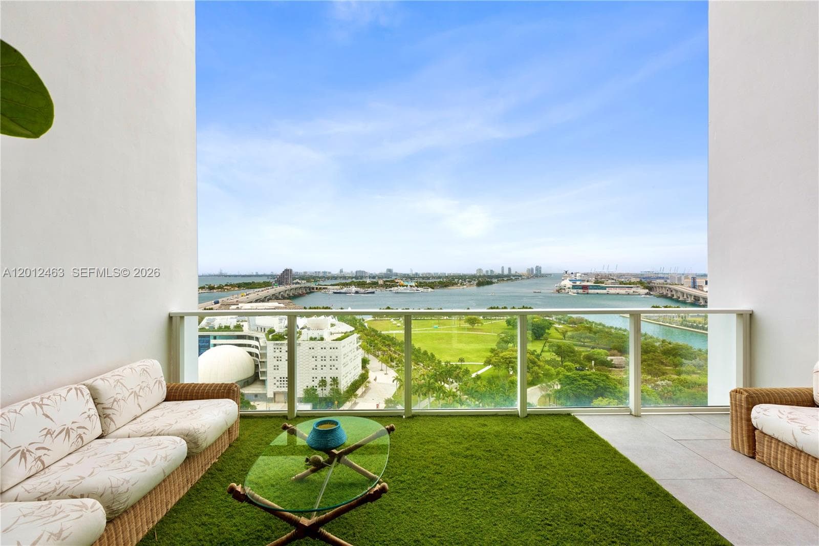 1040 Biscayne Blvd # 1602, Miami FL 33132 — 1