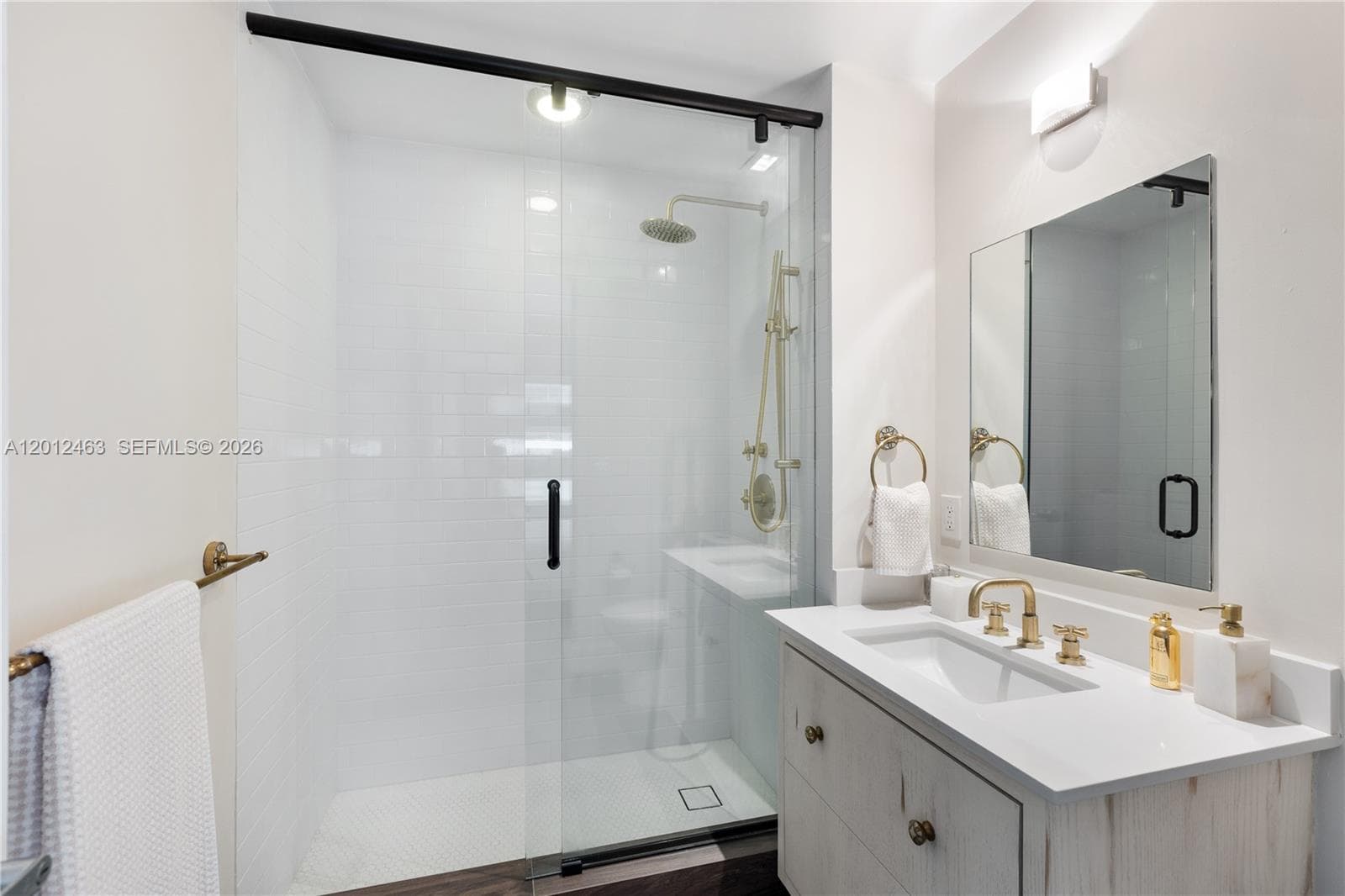1040 Biscayne Blvd # 1602, Miami FL 33132 — 25