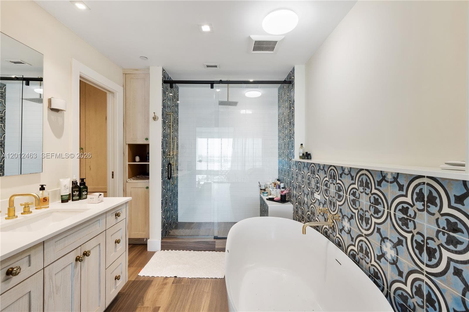 1040 Biscayne Blvd # 1602, Miami FL 33132 — 21