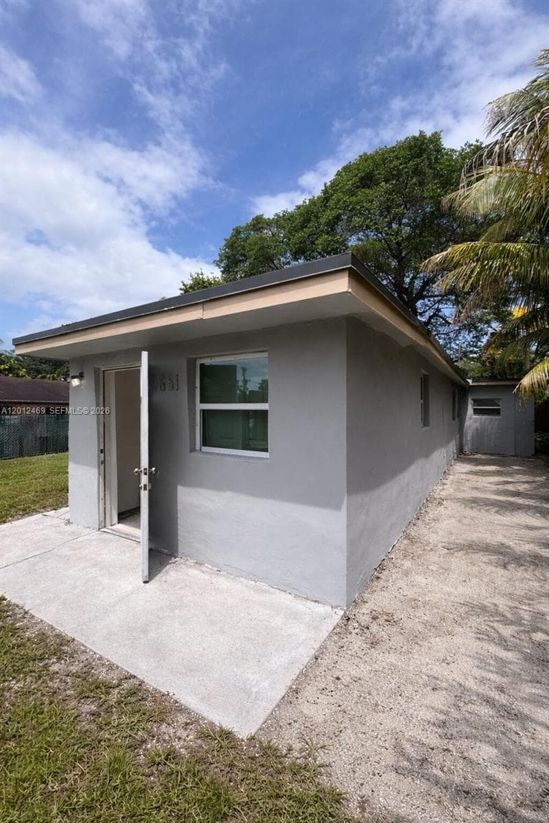 1861 NW 112th St, Miami FL 33167 — 2