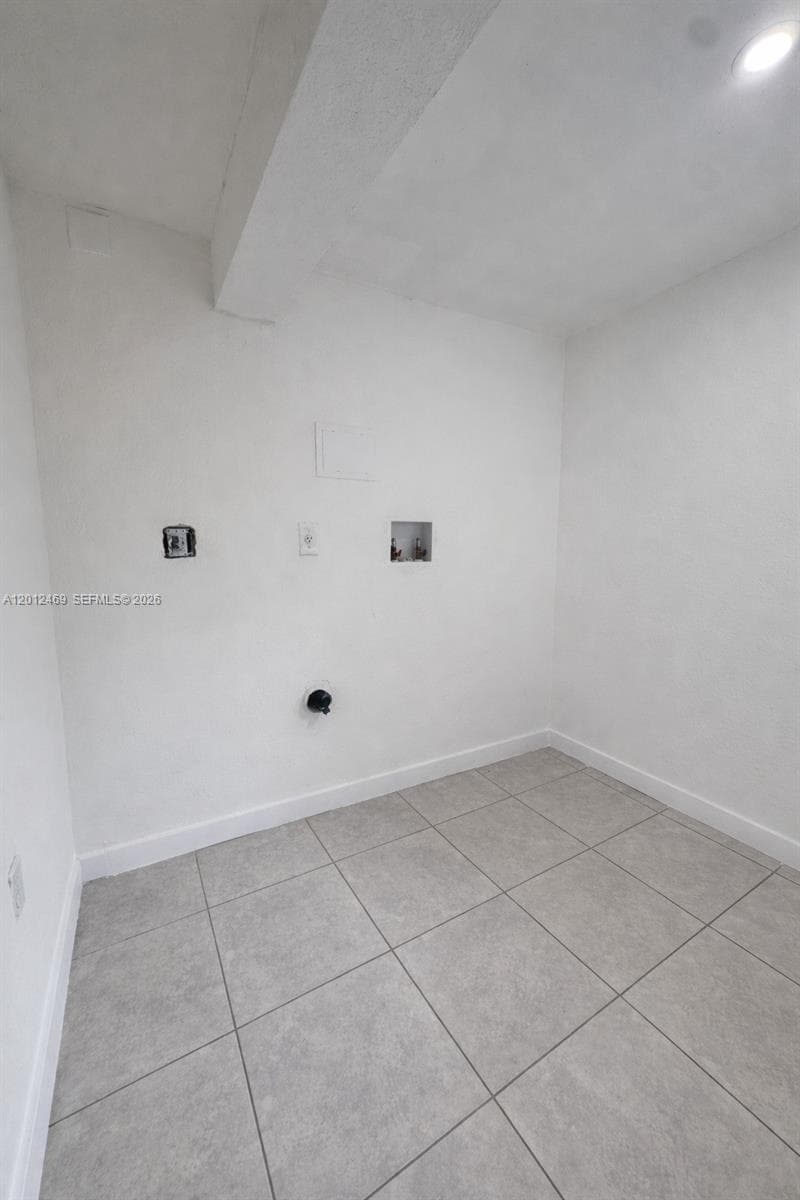 1861 NW 112th St, Miami FL 33167 — 16