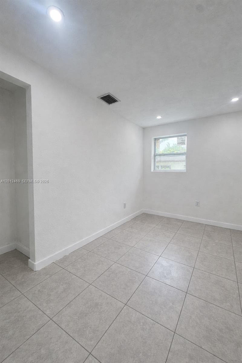 1861 NW 112th St, Miami FL 33167 — 12