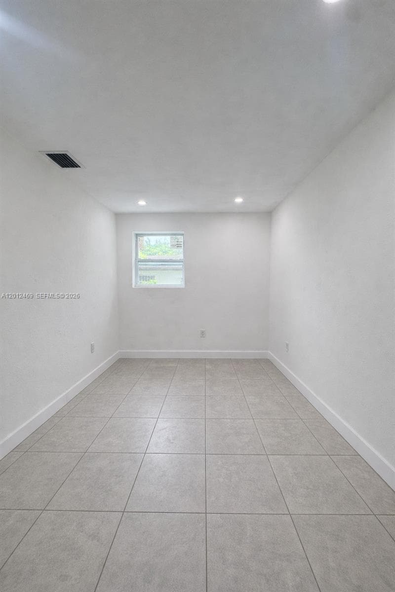 1861 NW 112th St, Miami FL 33167 — 11