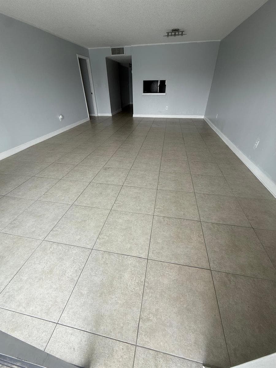 877 NE 195th Street # 320, Miami FL 33179 — 13