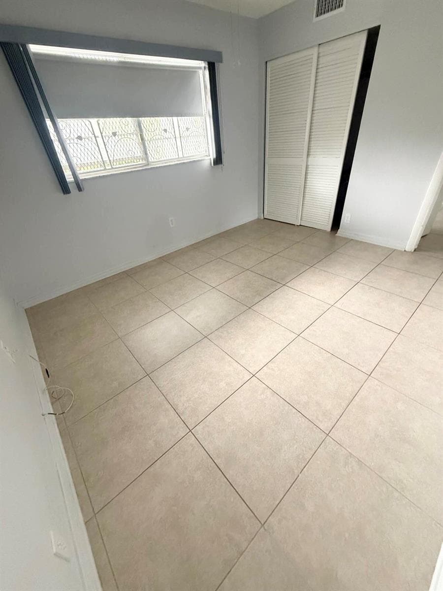 877 NE 195th Street # 320, Miami FL 33179 — 28