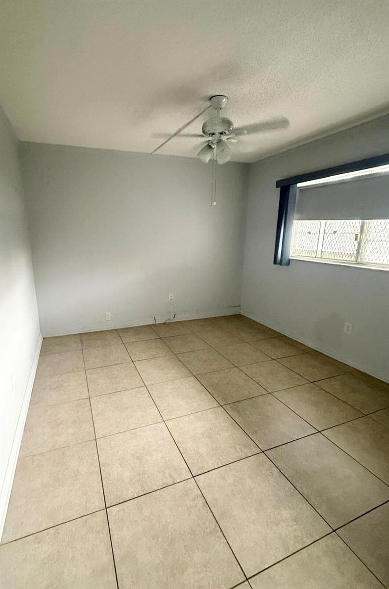877 NE 195th Street # 320, Miami FL 33179 — 29