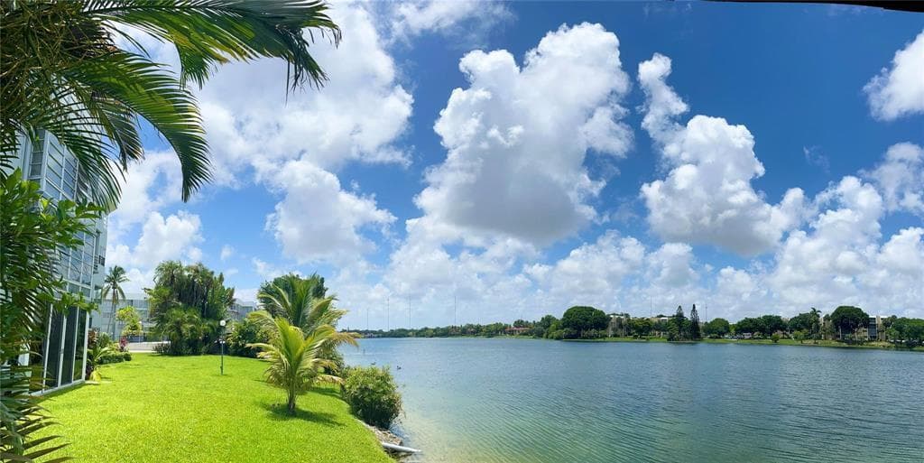 877 NE 195th Street # 320, Miami FL 33179 — 4