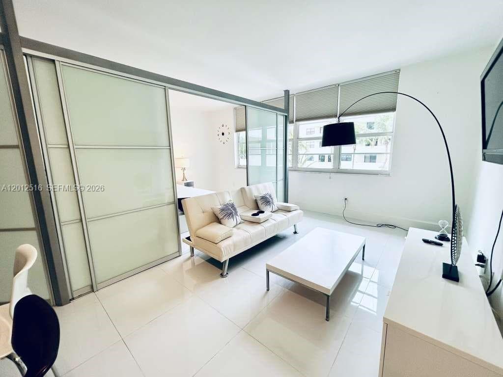 100 Lincoln Rd # 526, Miami Beach FL 33139 — 1