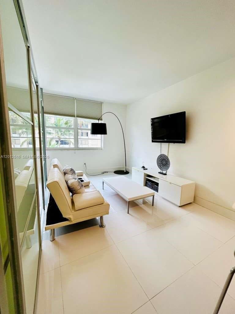 100 Lincoln Rd # 526, Miami Beach FL 33139 — 9