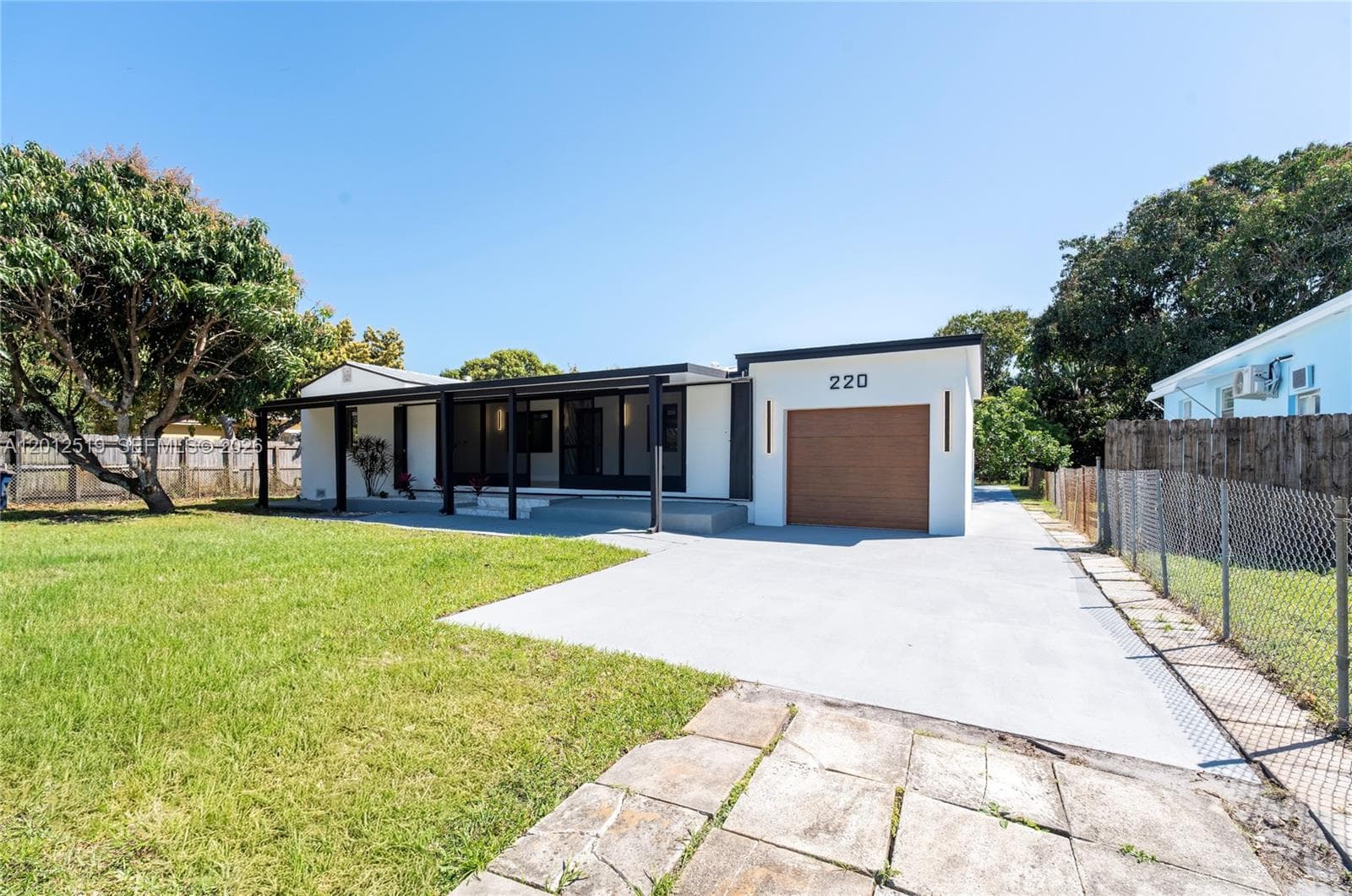 220 NW 144th St, Miami FL 33168 — 13