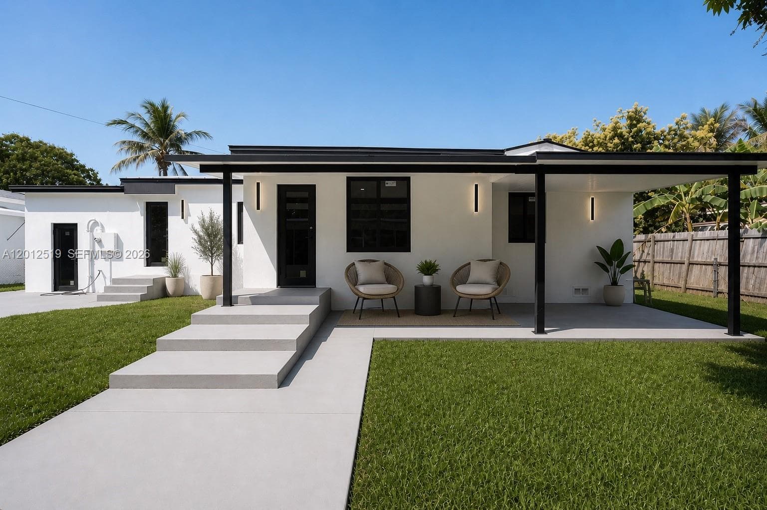 220 NW 144th St, Miami FL 33168 — 25