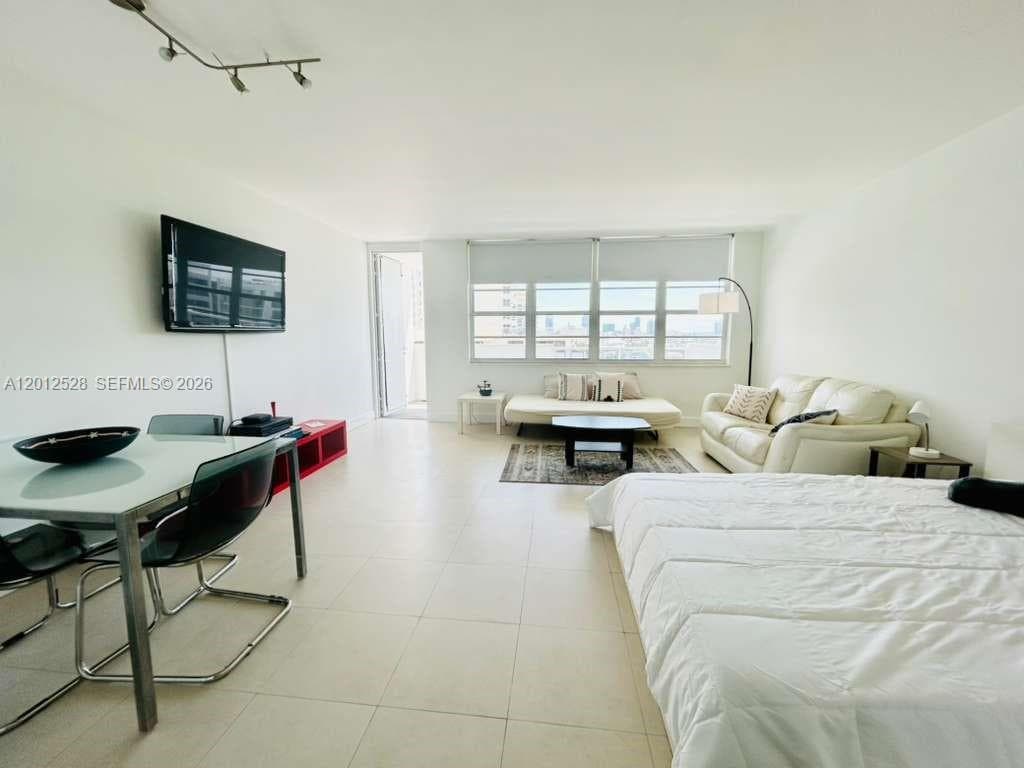 100 Lincoln Rd # 1009, Miami Beach FL 33139 — 3