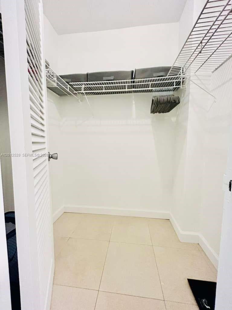 100 Lincoln Rd # 1009, Miami Beach FL 33139 — 8