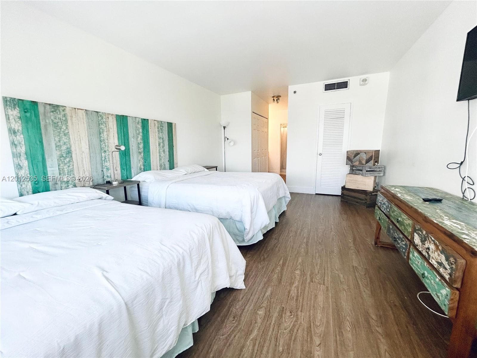 100 Lincoln Rd # 922, Miami Beach FL 33139 — 4