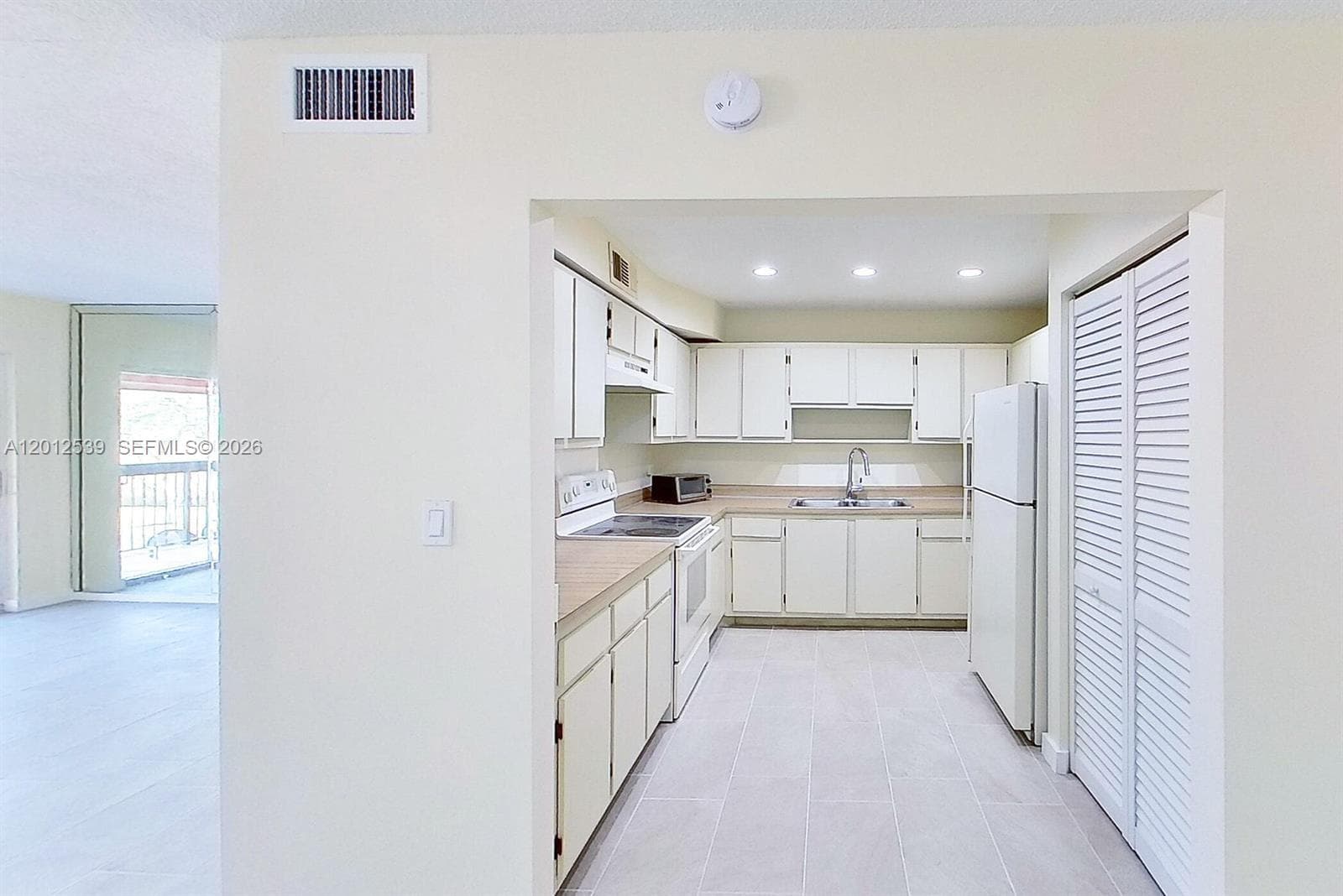 2020 NW 119th St # 1121, Miami FL 33167 — 12
