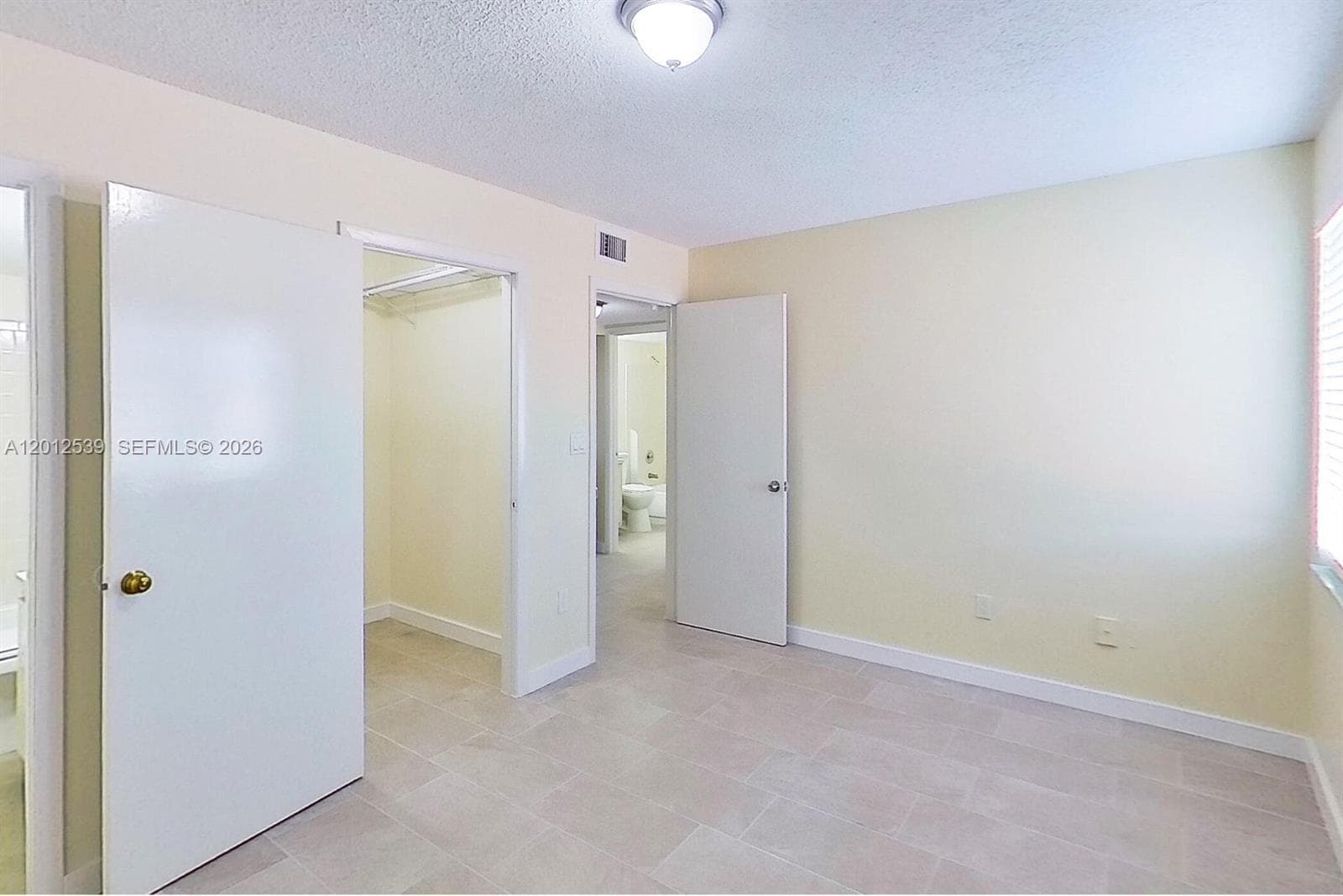 2020 NW 119th St # 1121, Miami FL 33167 — 35
