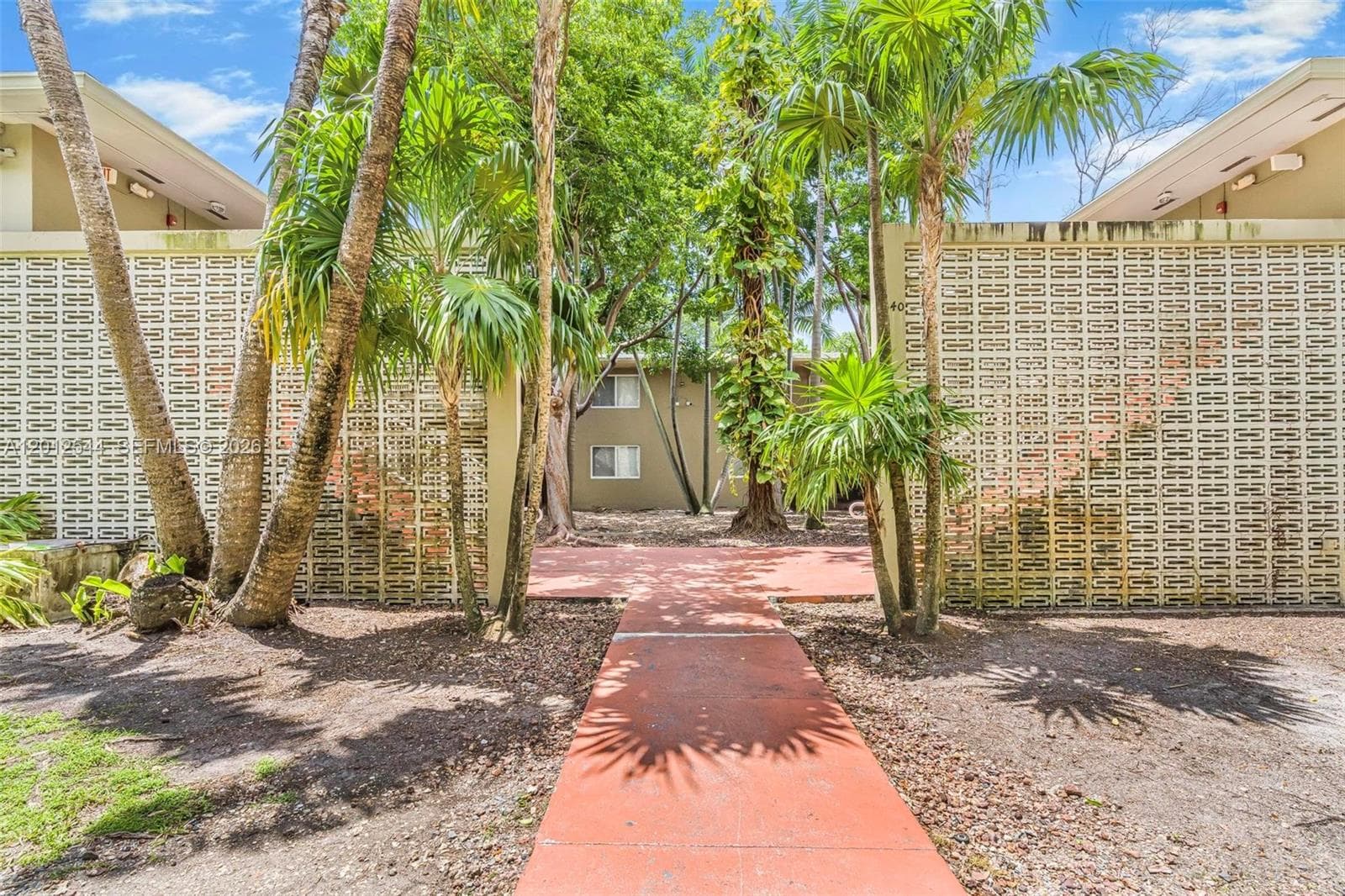 6330 SW 79th St # 2, South Miami FL 33143 — 2