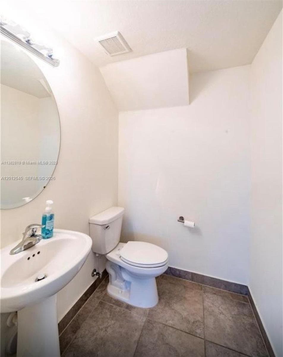 2401 NE 2nd Dr, Homestead FL 33033 — 10