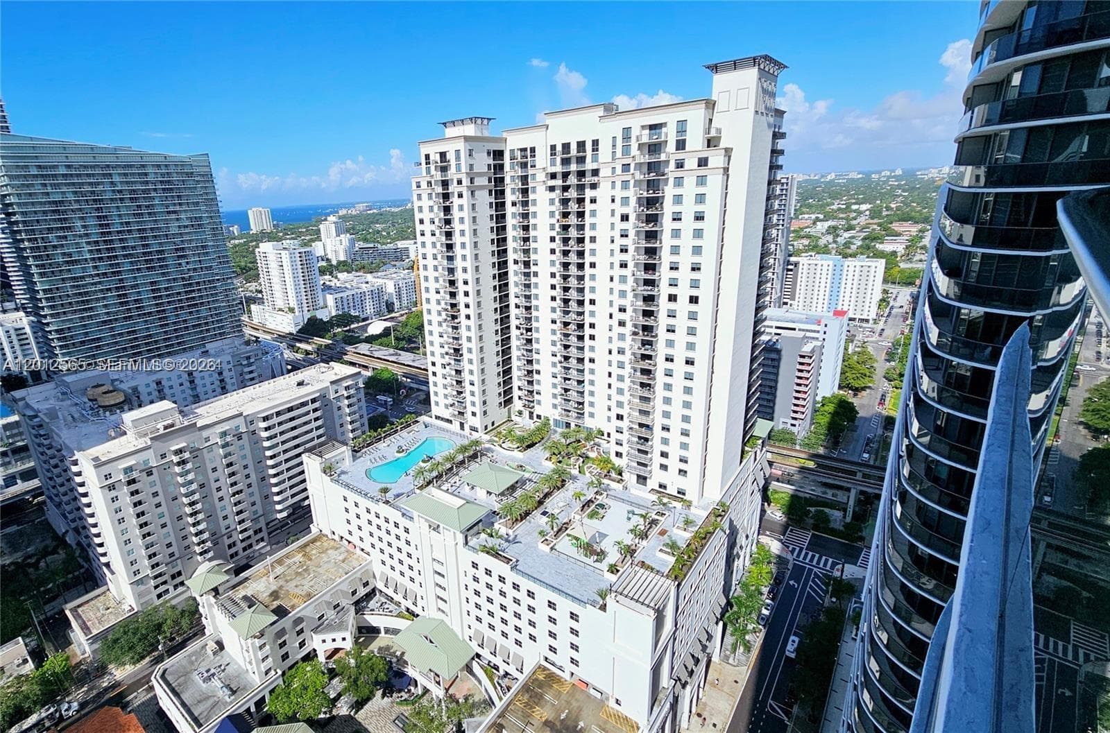 999 SW 1st Ave # 1601, Miami FL 33130 — 16