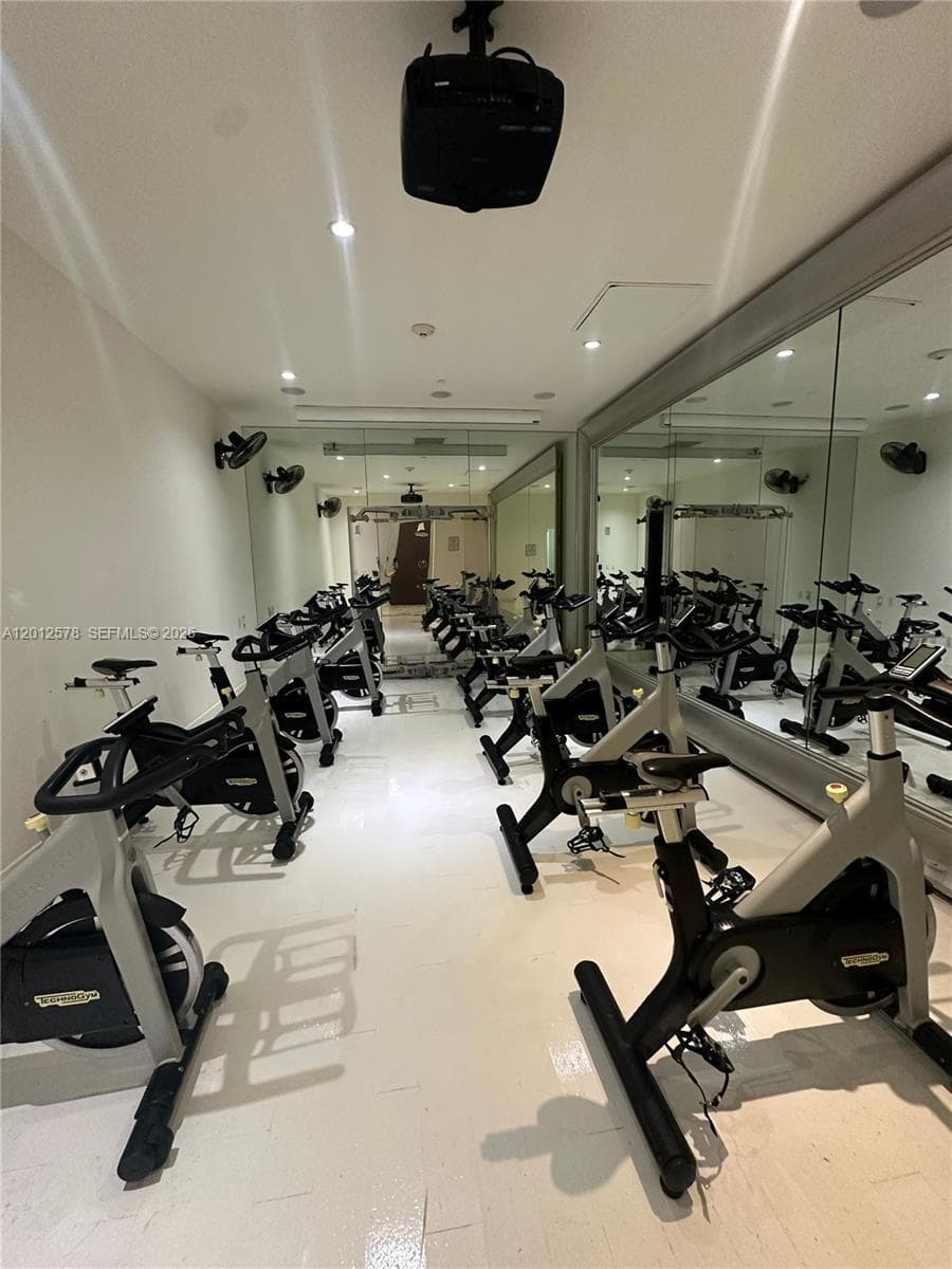 495 Brickell Ave # 4103, Miami FL 33131 — 16