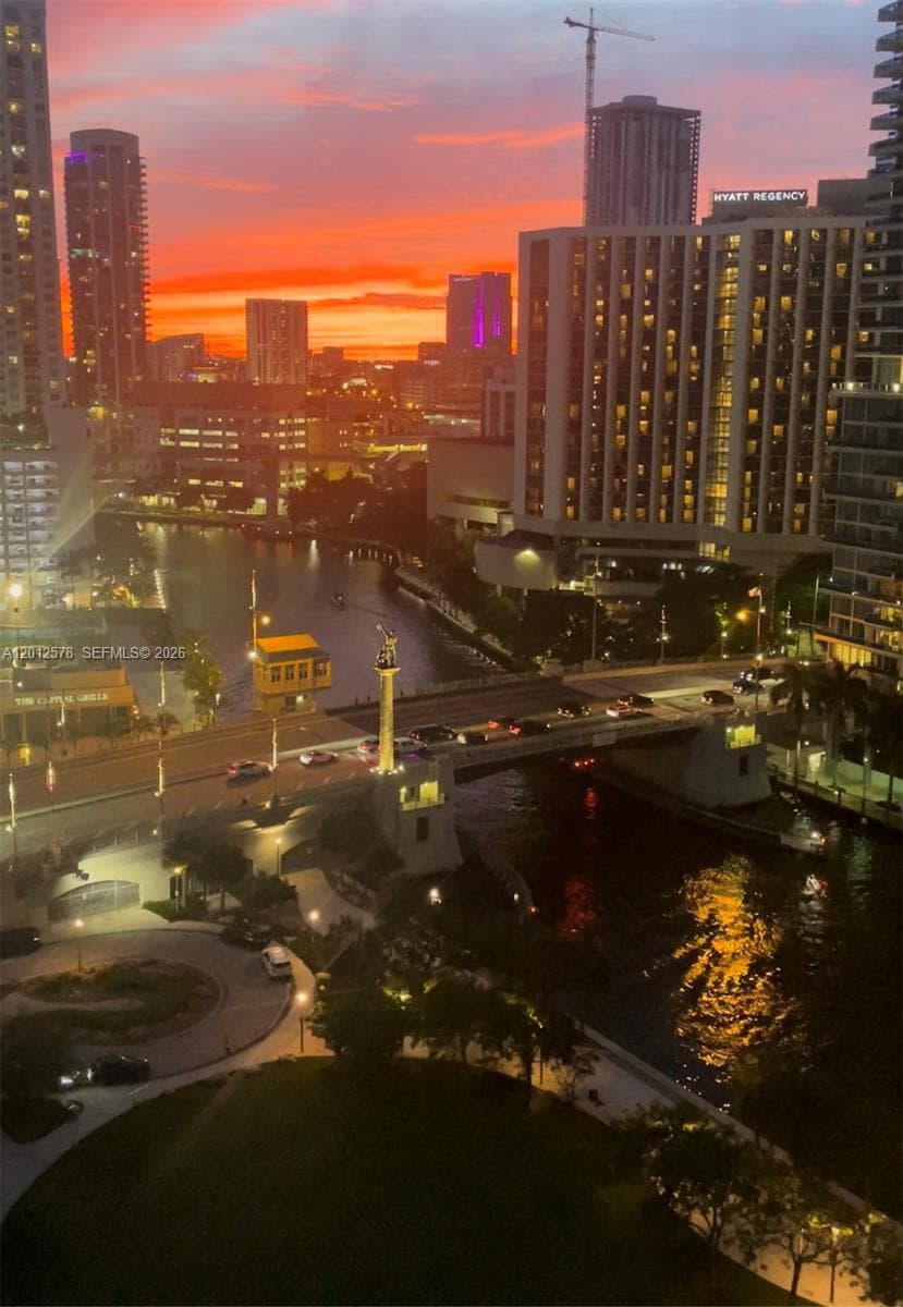 495 Brickell Ave # 4103, Miami FL 33131 — 26