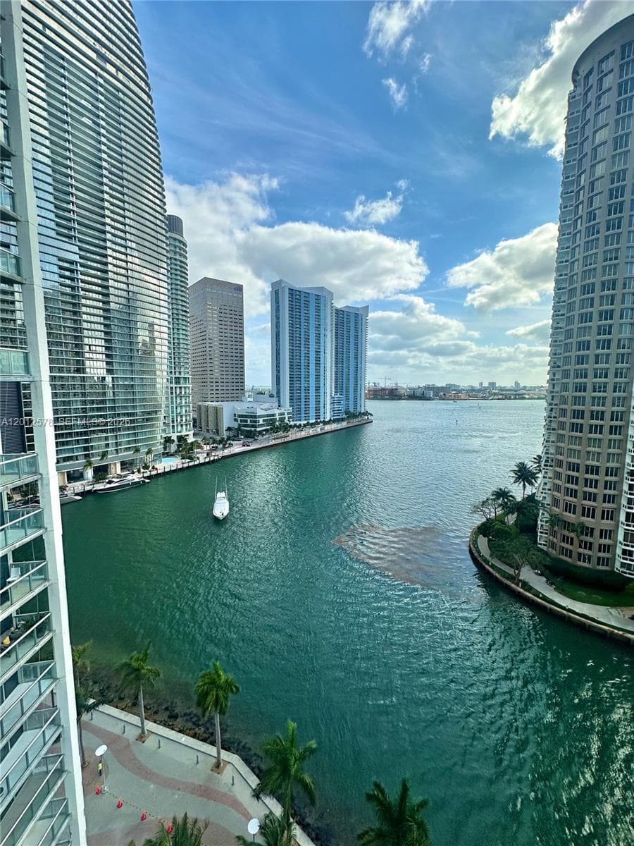 495 Brickell Ave # 4103, Miami FL 33131 — 22