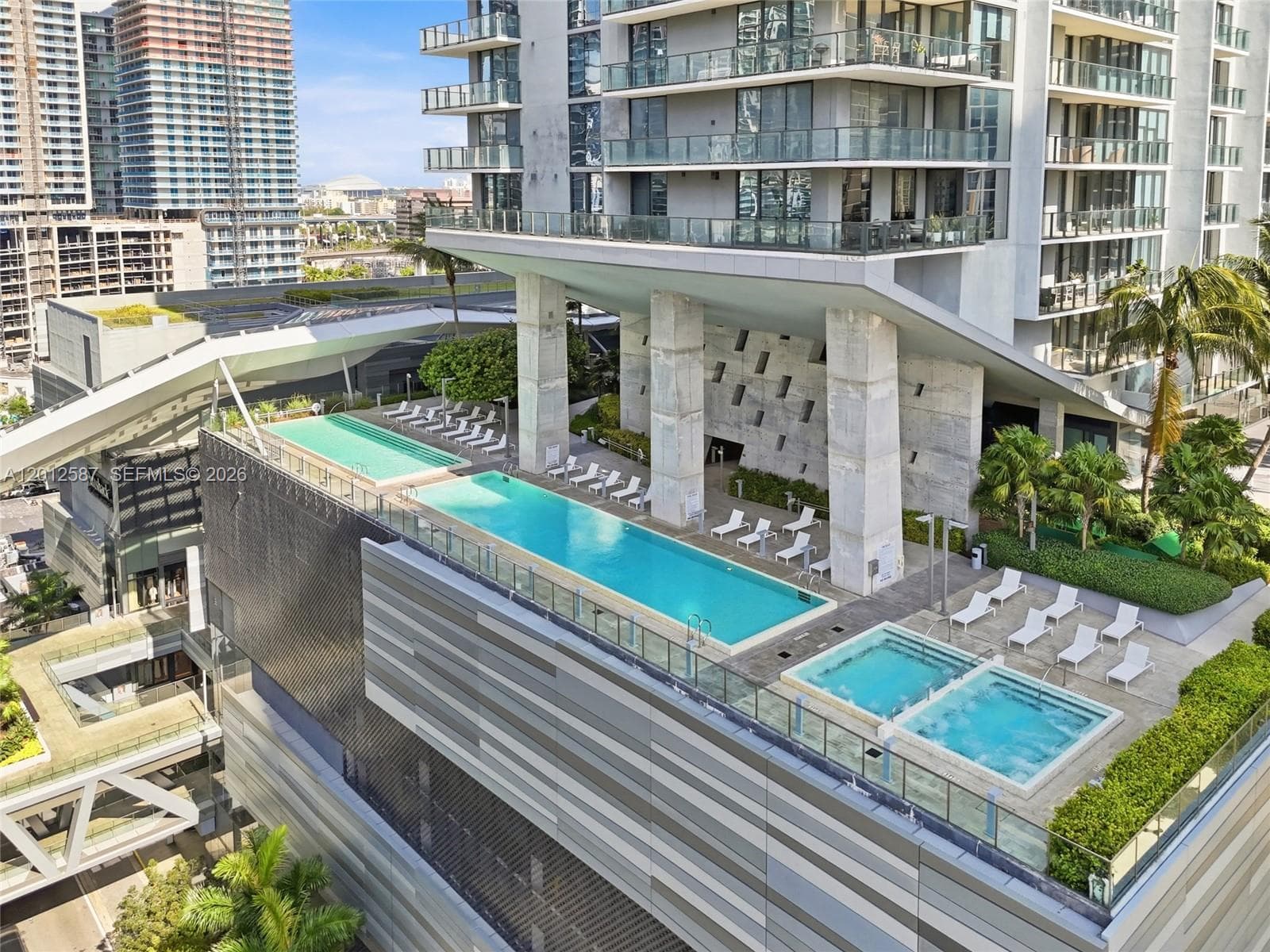 68 SE 6th St # 1904, Miami FL 33131 — 27