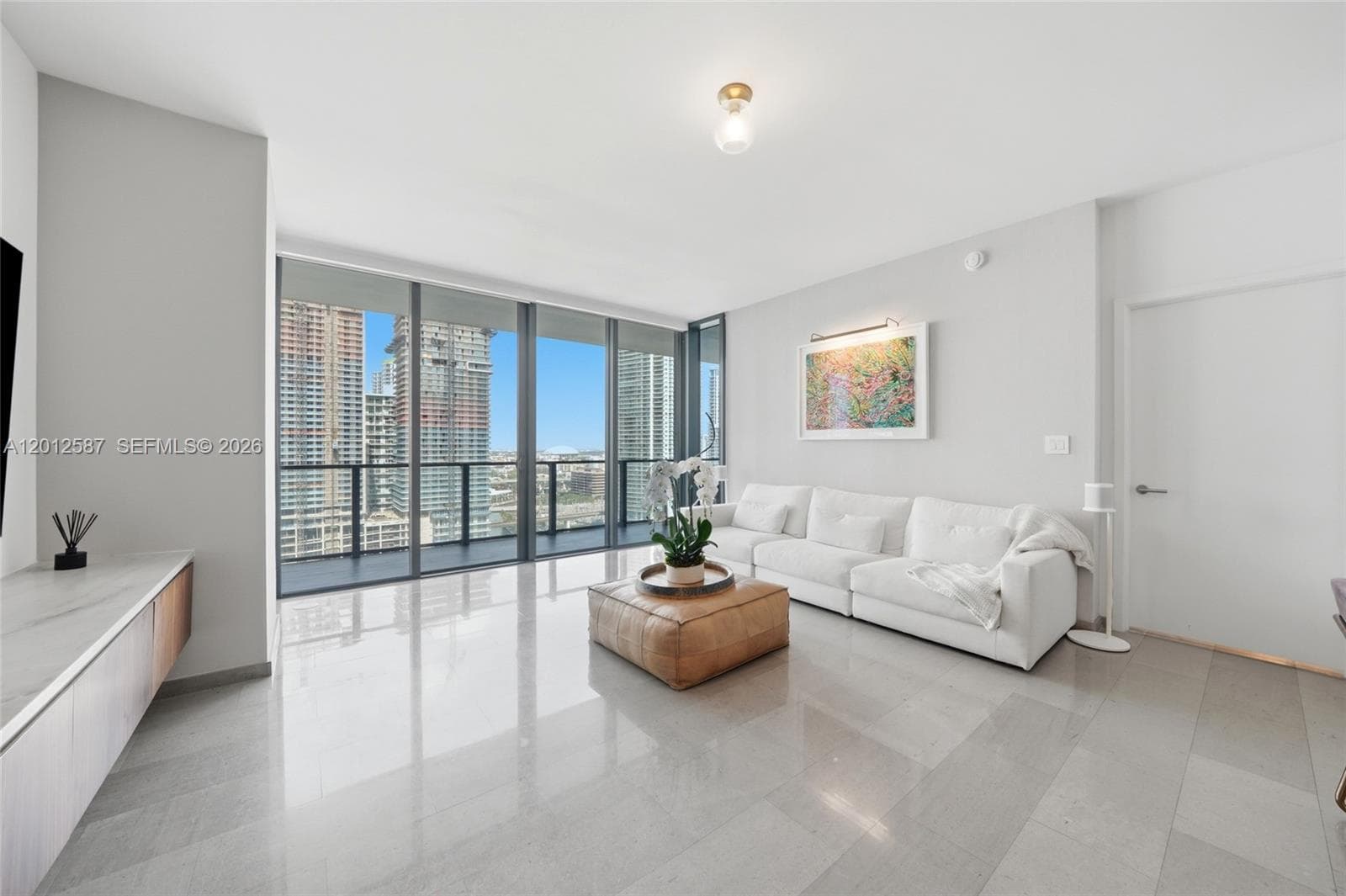 68 SE 6th St # 1904, Miami FL 33131 — 2