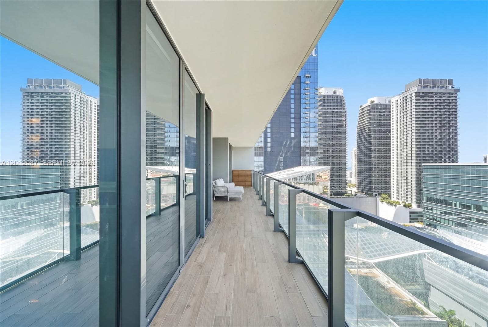 68 SE 6th St # 1904, Miami FL 33131 — 22
