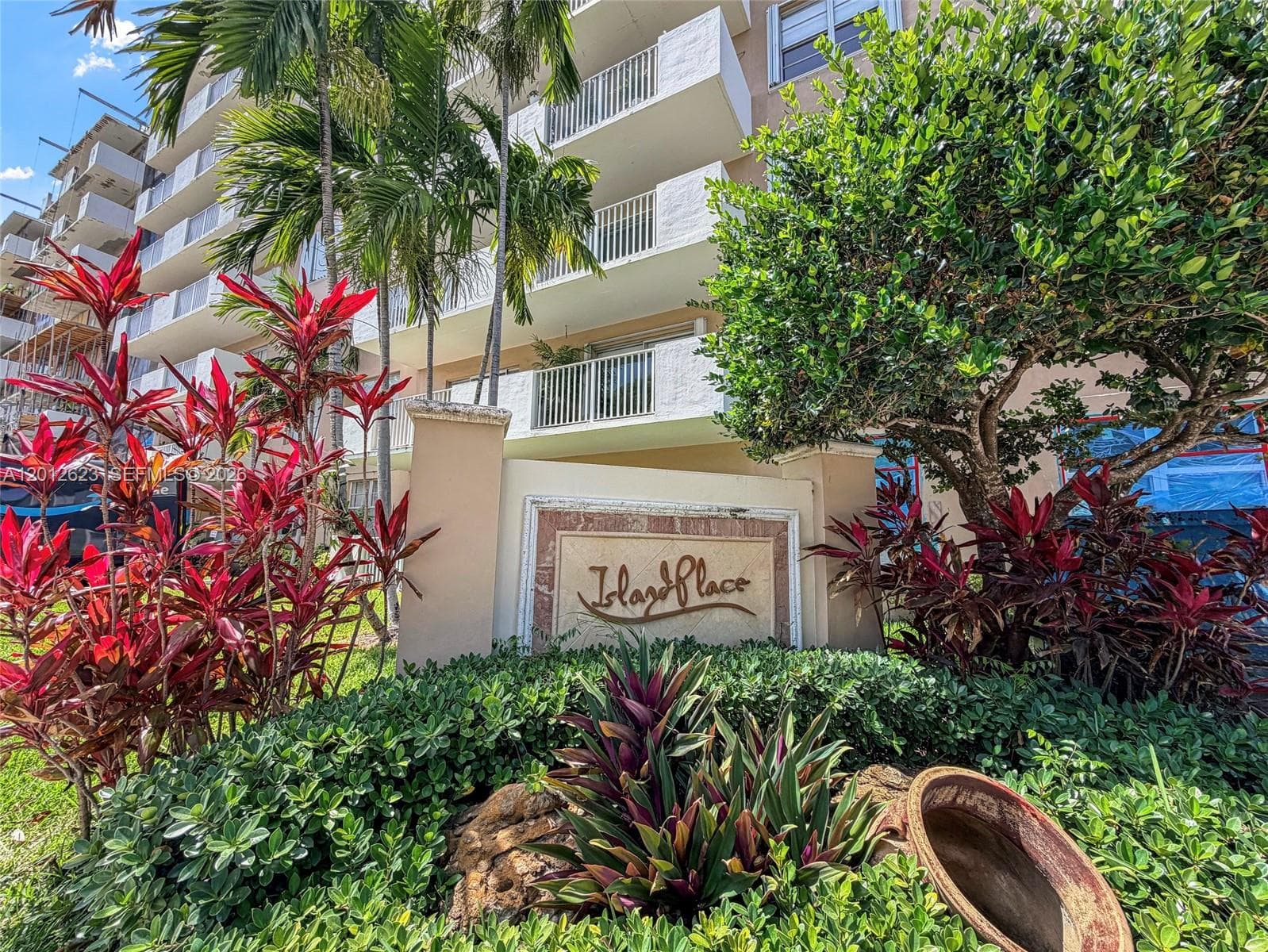 1455 N Treasure Dr # 6H, North Bay Village FL 33141 — 2