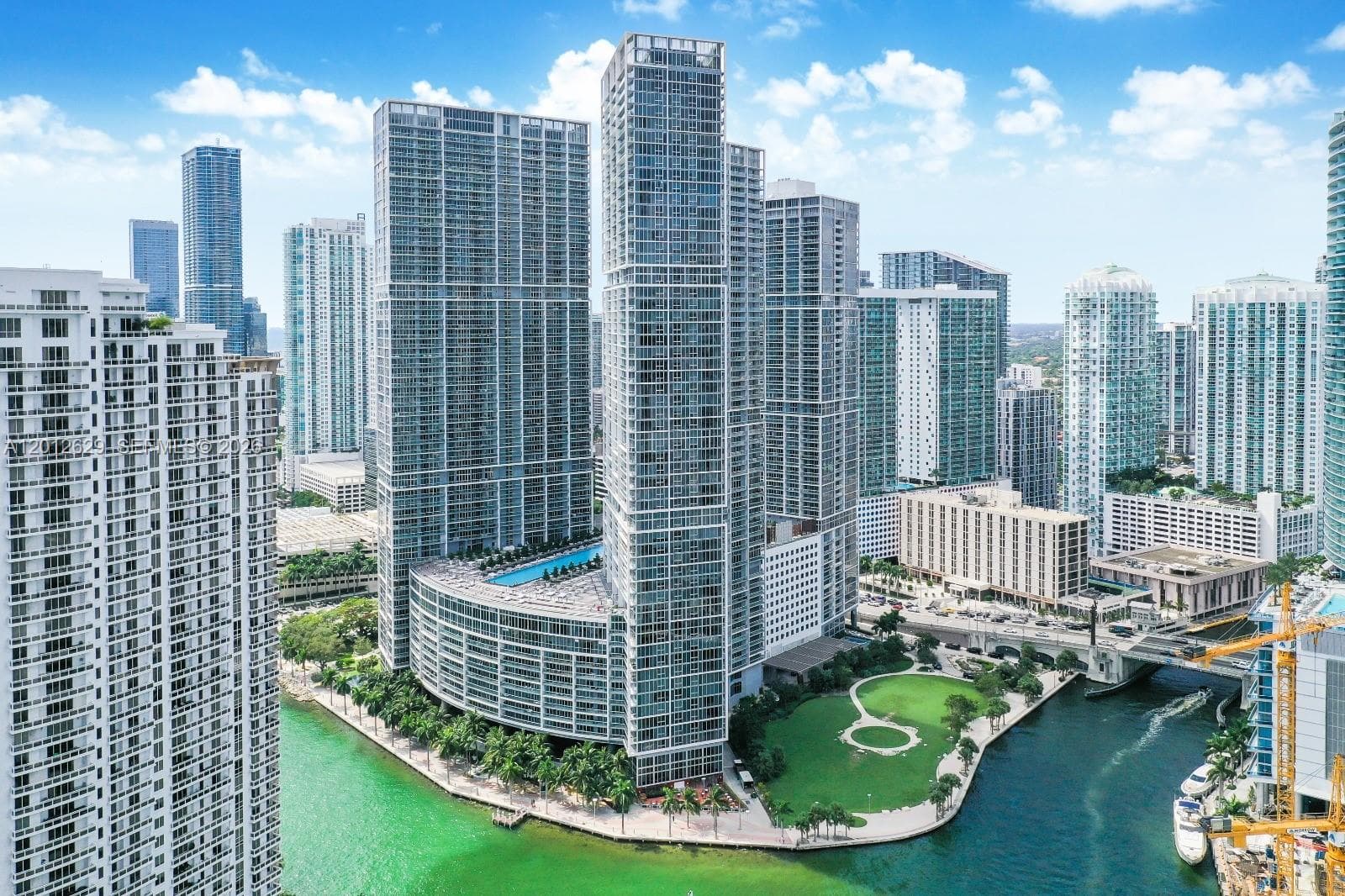 465 E Brickell Ave # 5305, Miami FL 33131 — 32