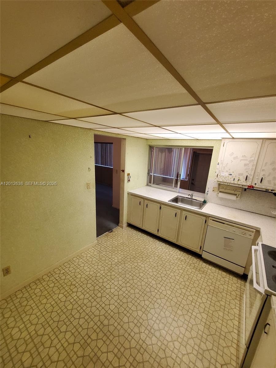11223 SW 170th Ter # V4132, Miami FL 33157 — 6