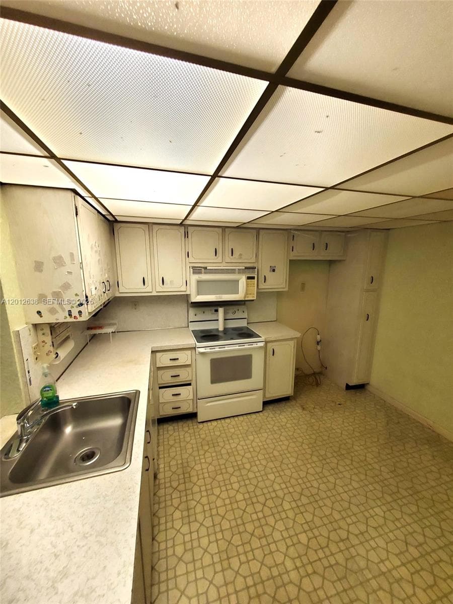 11223 SW 170th Ter # V4132, Miami FL 33157 — 5