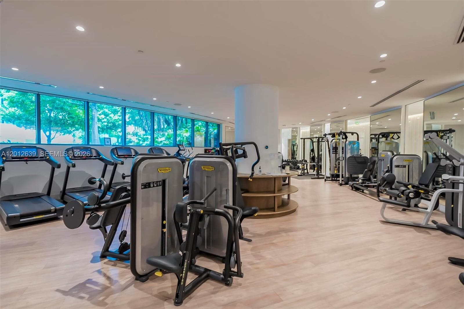 2831 S Bayshore Dr # 402, Miami FL 33133 — 33