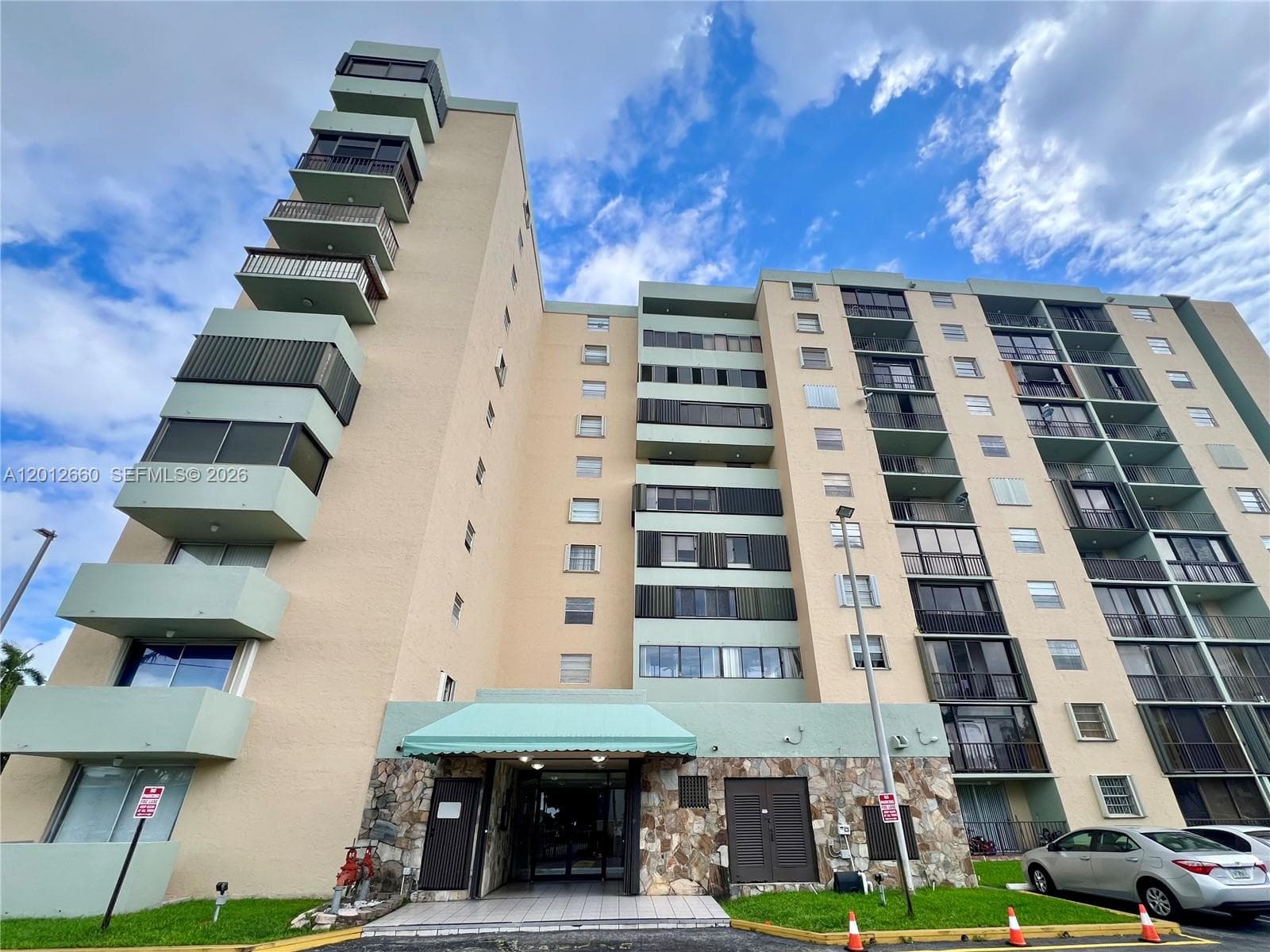 5055 NW 7th St # 303, Miami FL 33126 — 1