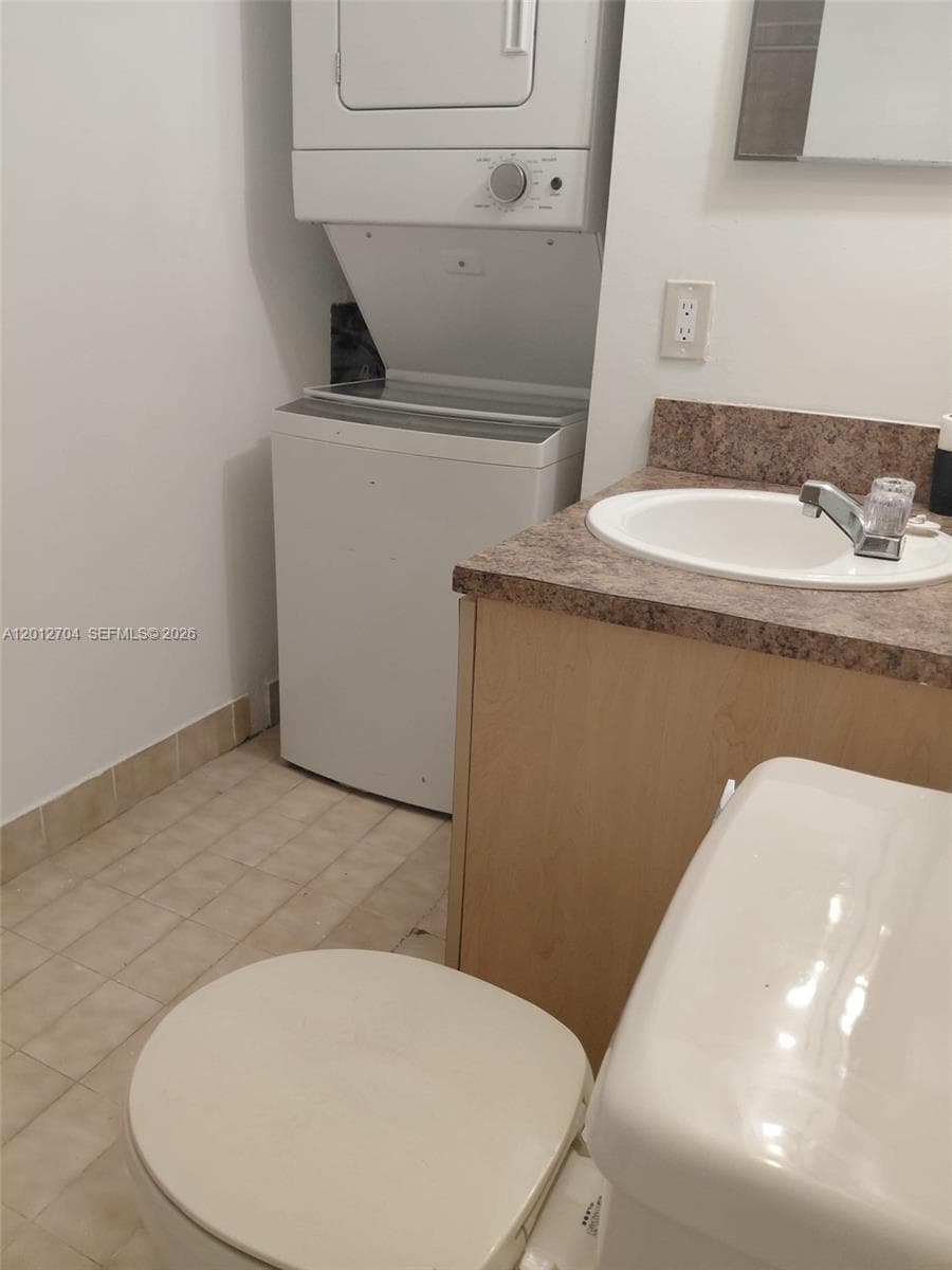 11790 SW 18th St # 3, Miami FL 33175 — 16