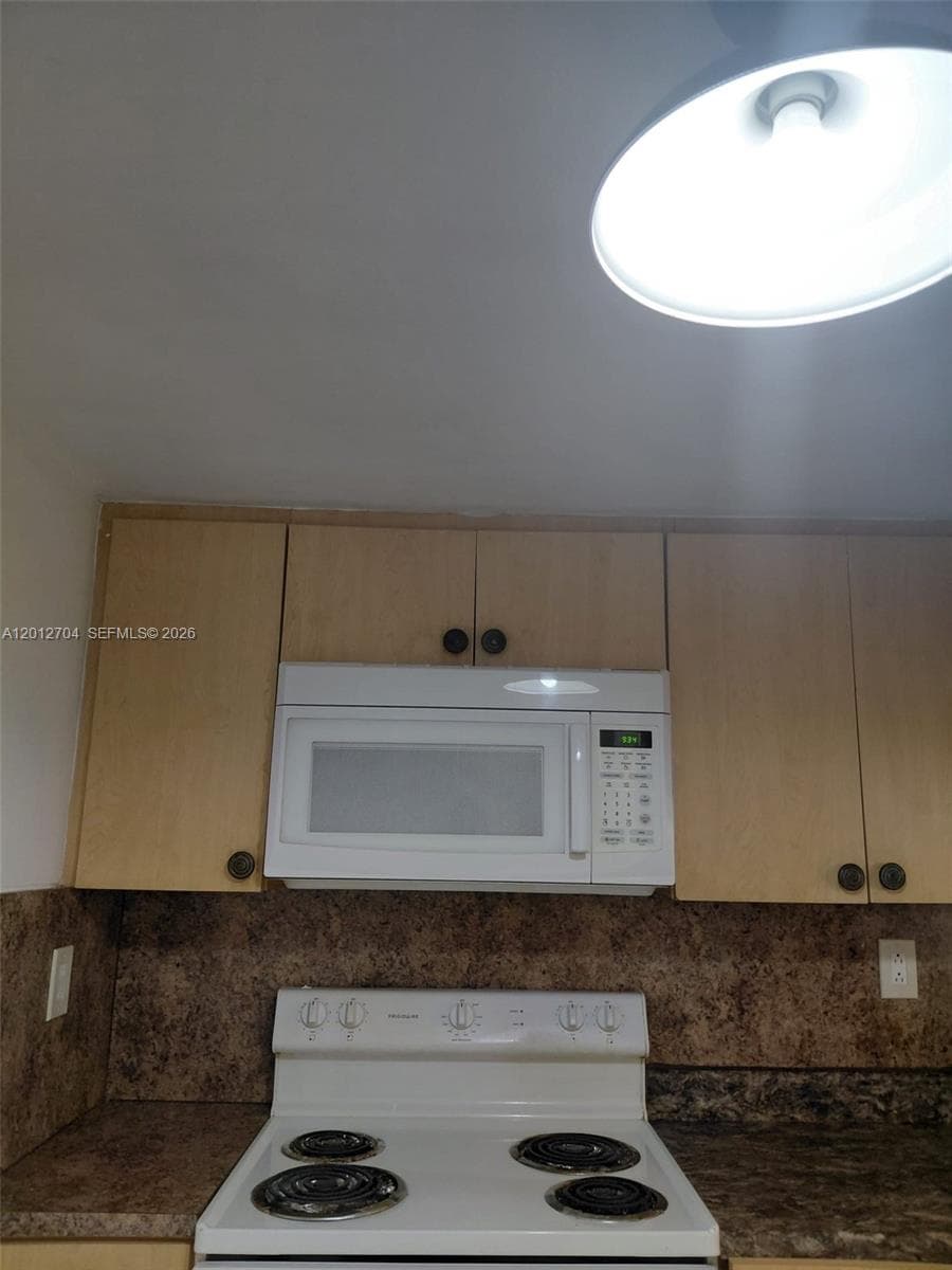 11790 SW 18th St # 3, Miami FL 33175 — 4