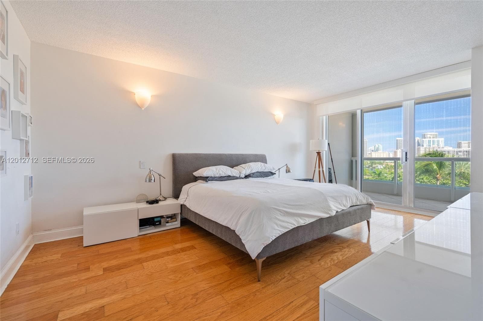 21205 YACHT CLUB DR # 805, Aventura FL 33180 — 17