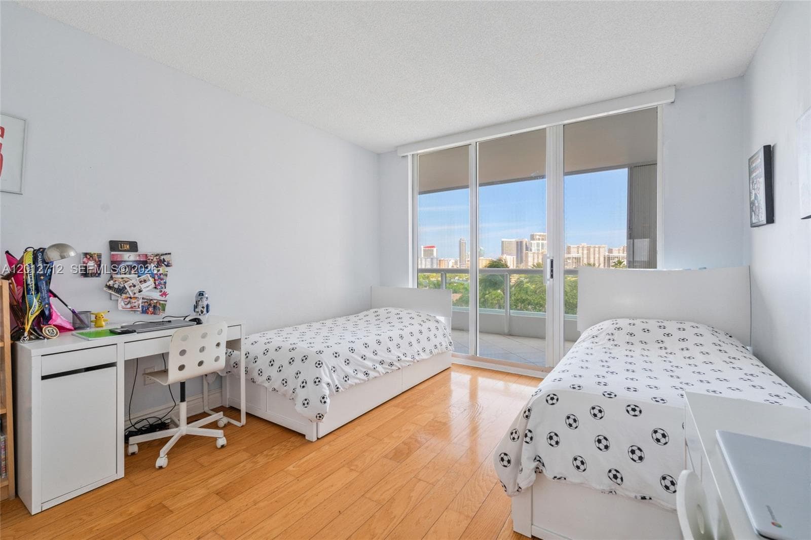 21205 YACHT CLUB DR # 805, Aventura FL 33180 — 21