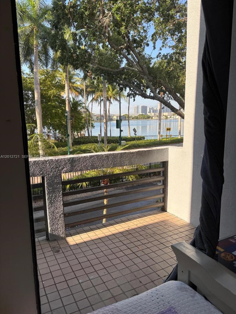 3003 NE 183rd Ln # 0, Aventura FL 33160 — 11