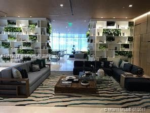55 SW 9th St # 2504, Miami FL 33130 — 17