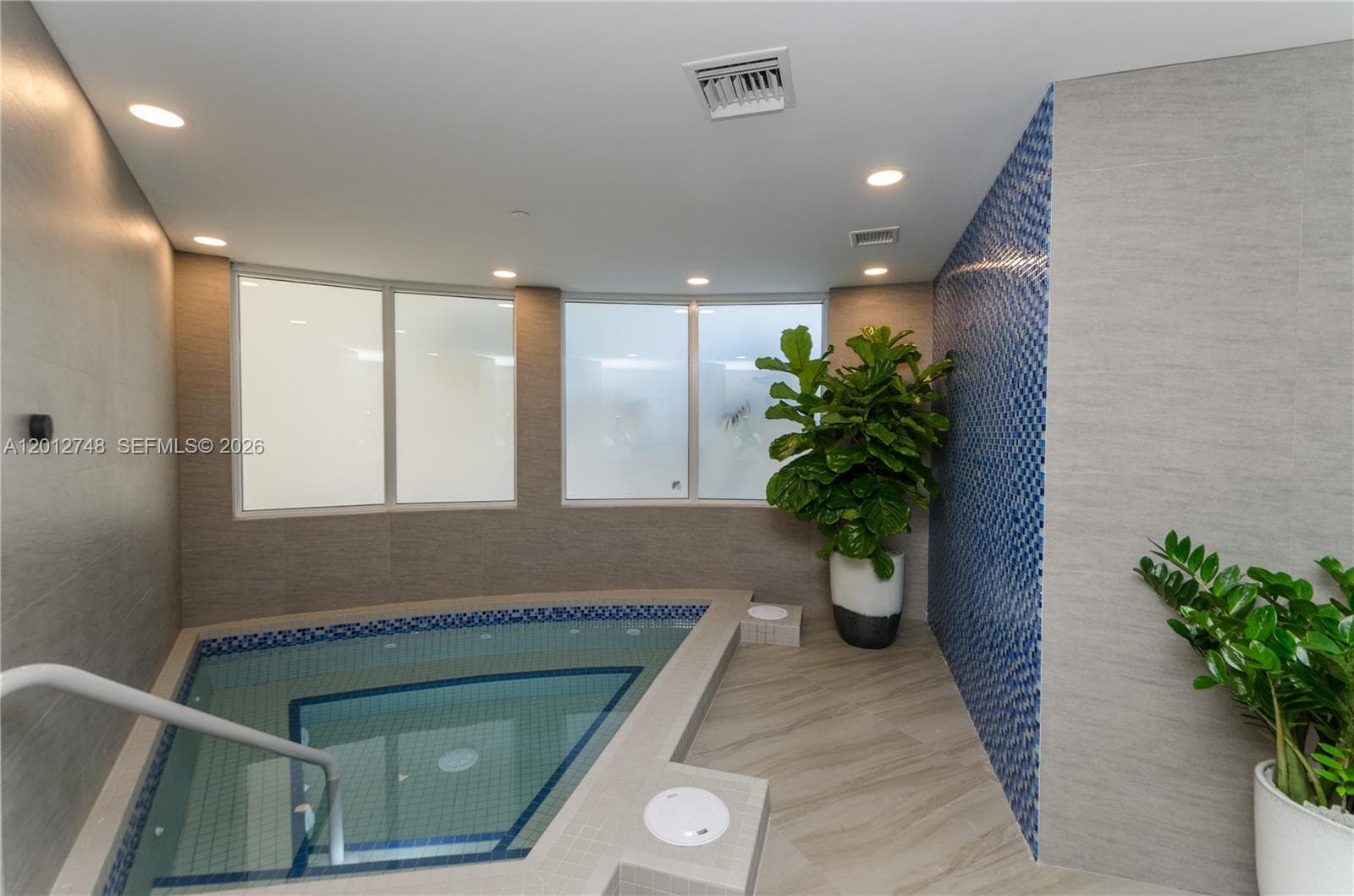 20281 E Country Club Dr, Aventura FL 33180 — 71
