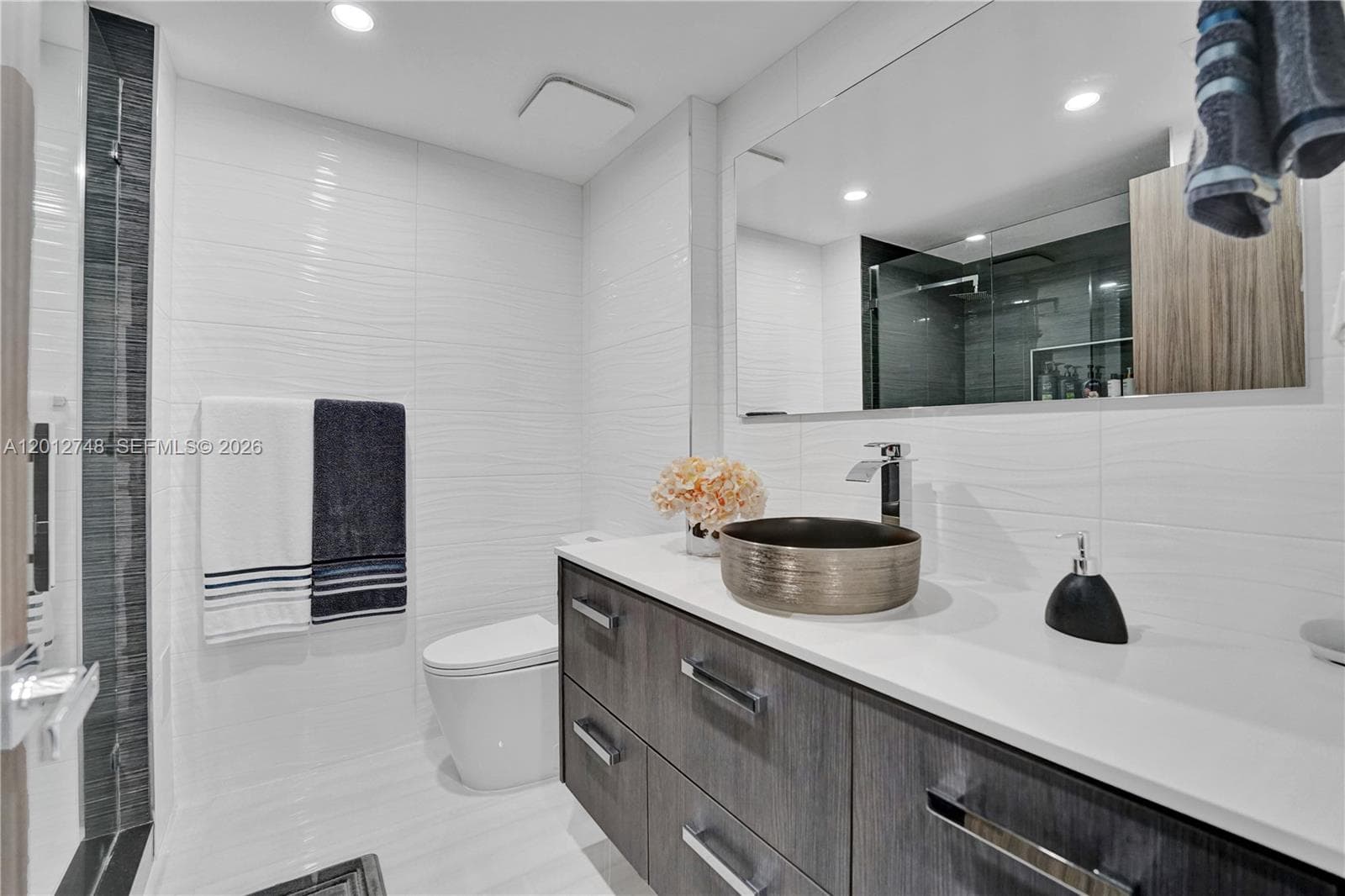20281 E Country Club Dr, Aventura FL 33180 — 54